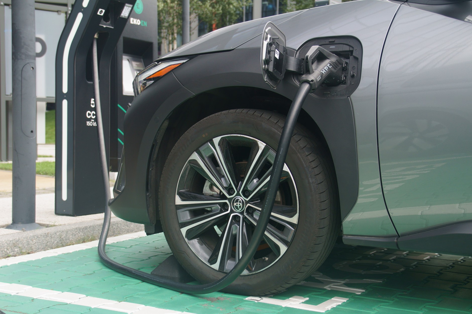 Pierwsze jazdy Toyotą bZ4X w Polsce