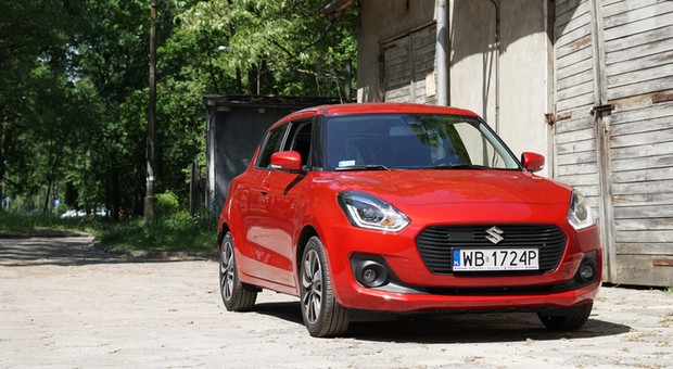 Suzuki Swift 1.0 Boosterjet SHVS - można nim oblać egzamin na prawo jazdy | TEST