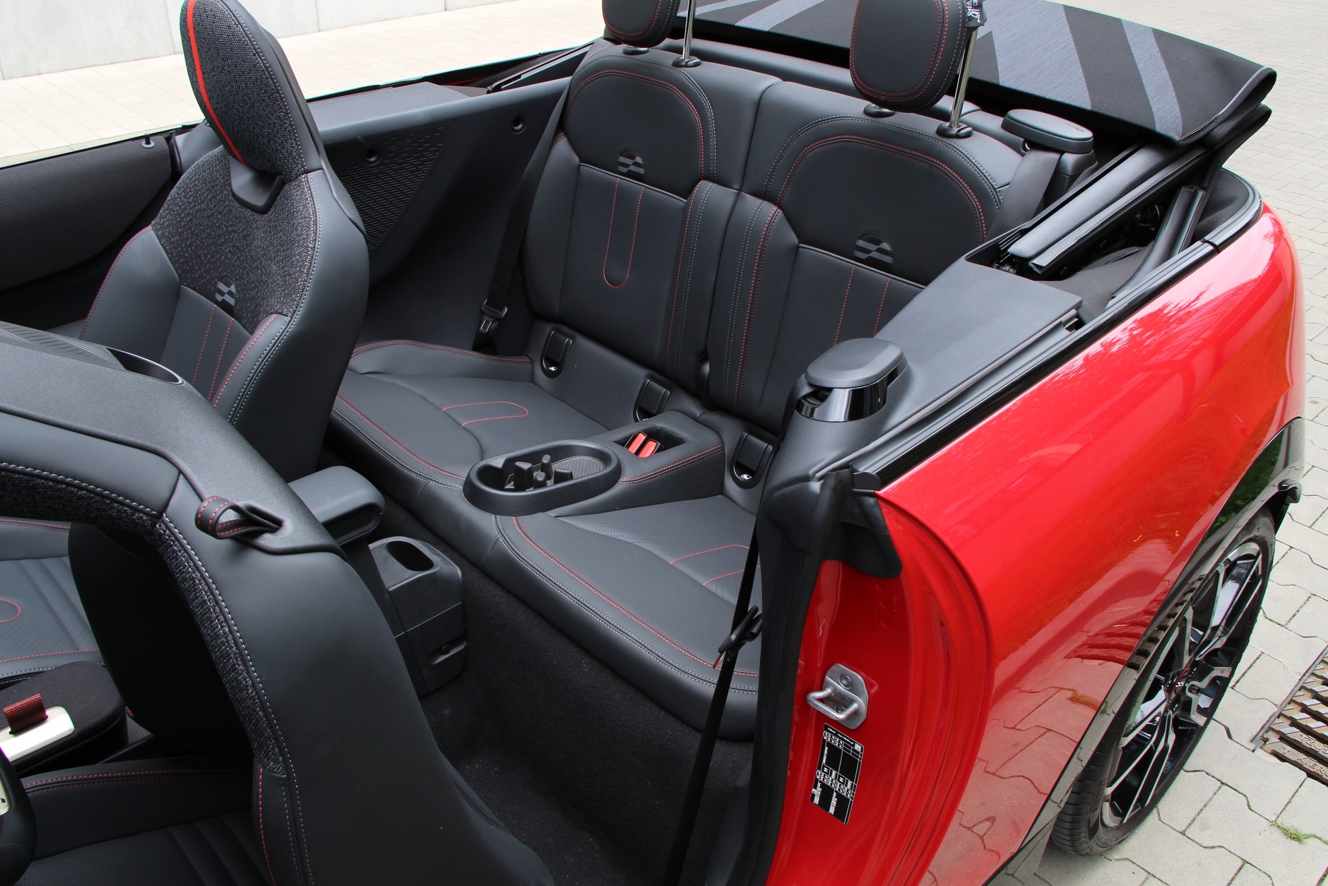 MINI John Cooper Works Cabrio
