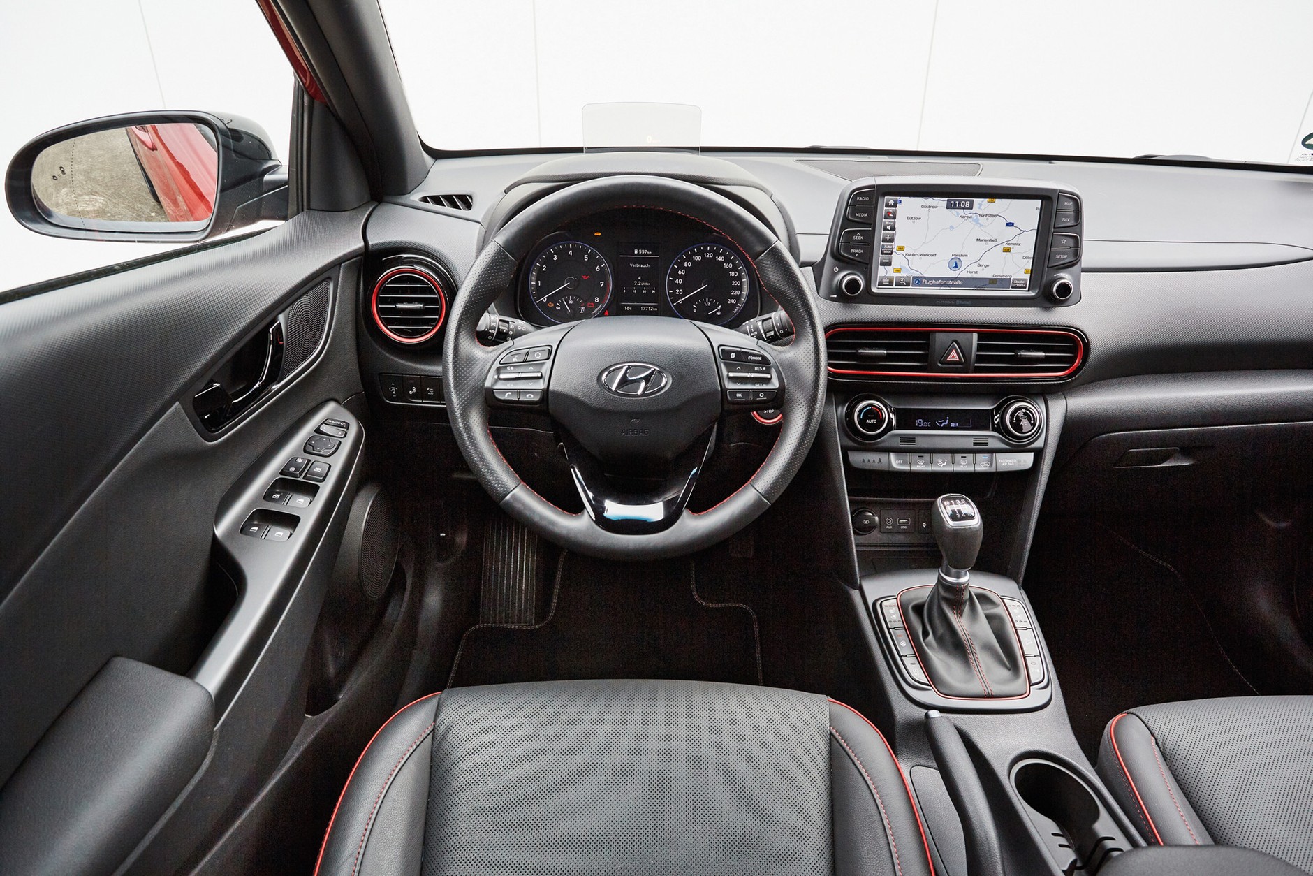 Hyundai Kona - kokpit