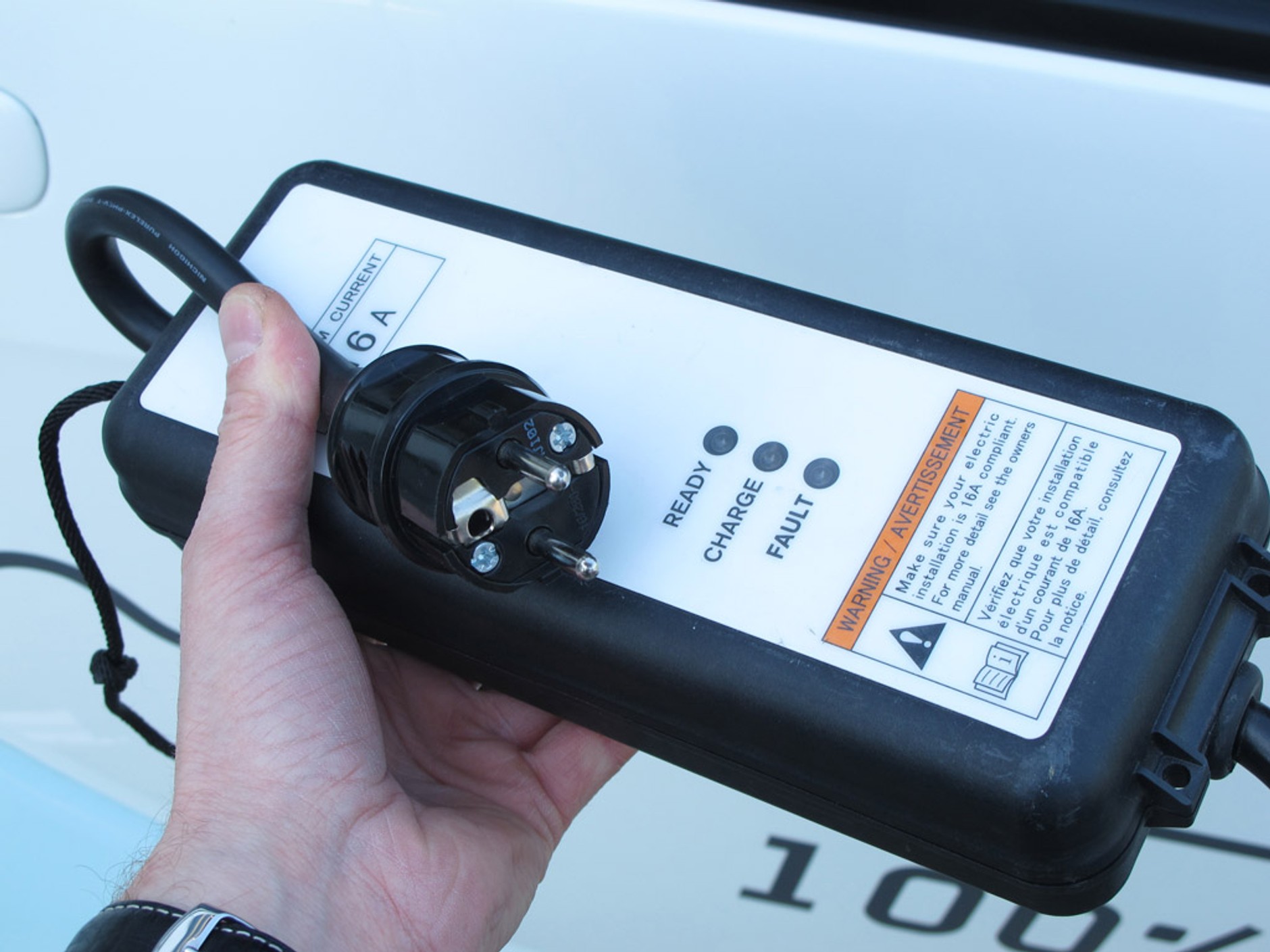 Gdzie i za ile „zatankujesz” auto na prąd? Czyli, ładuj się,  kto może!