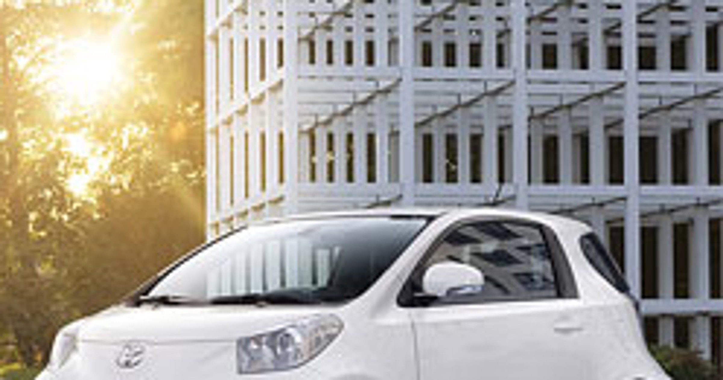 Toyota iQ: sześć nowinek technicznych zwiększających kabinę pasażerską