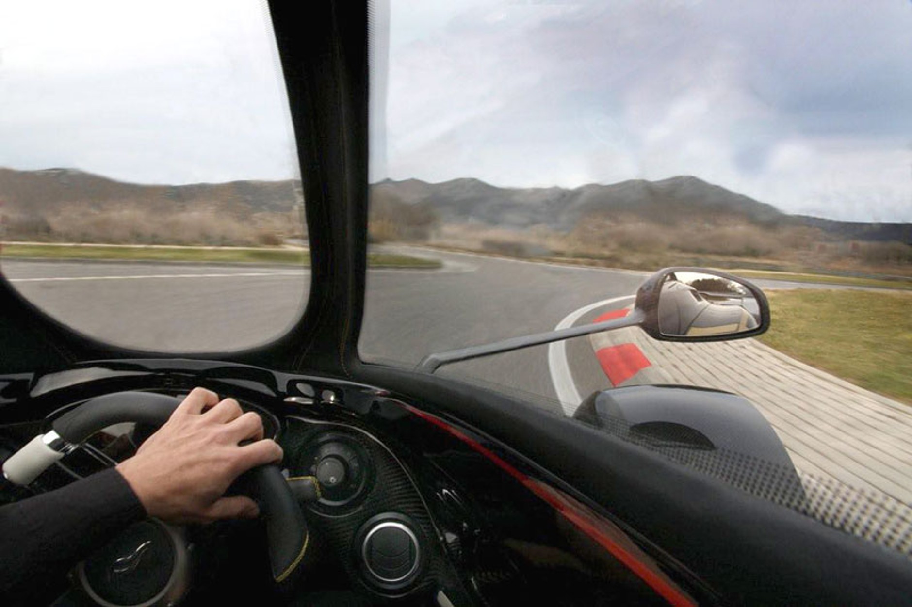 Genewa 2009: Tramontana R - rakieta na kołach