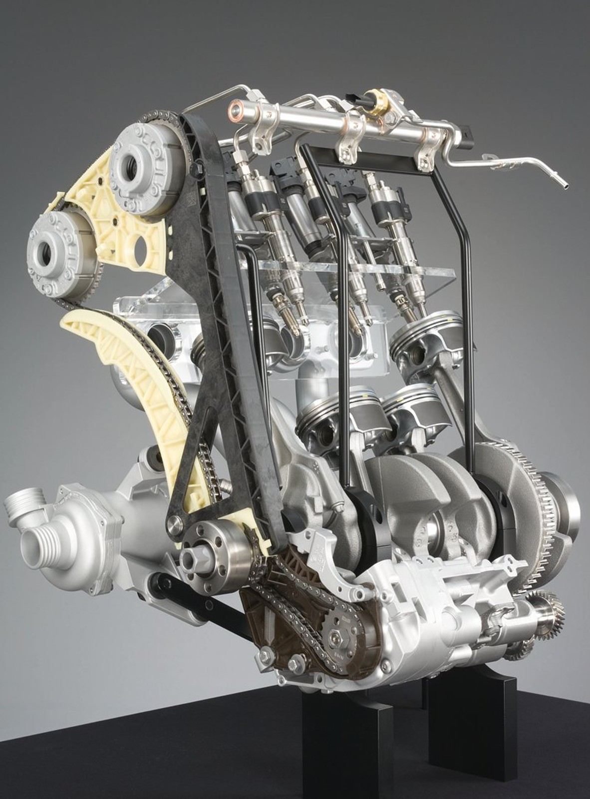 Nowe silniki BMW (cz. I): nowa generacja 4-cylindrowych diesli, również jako TwinTurbo