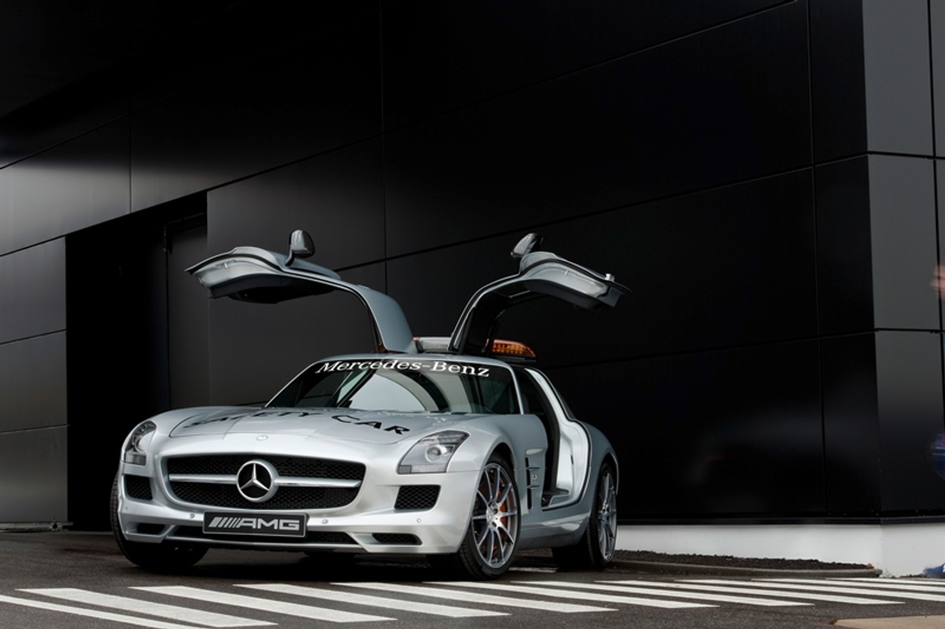 Mercedes SLS AMG to najszybszy safety car świata, ale znalazłem jeszcze kilka ciekawszych