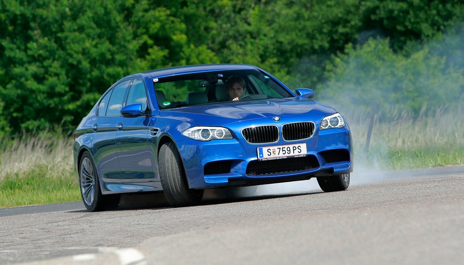 BMW M5: wirtuoz driftu i nie tylko