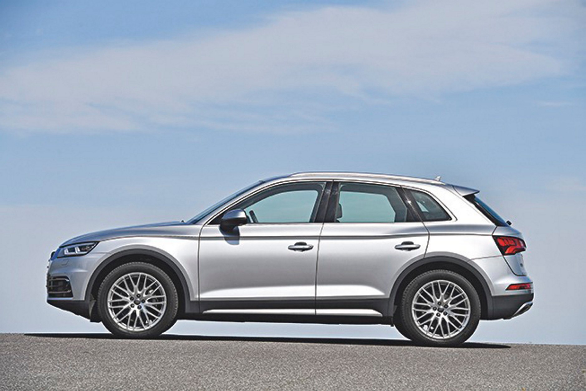 Porównanie na szczycie: nowe Volvo XC60 vs nowe Audi Q5 i Mercedes GLC