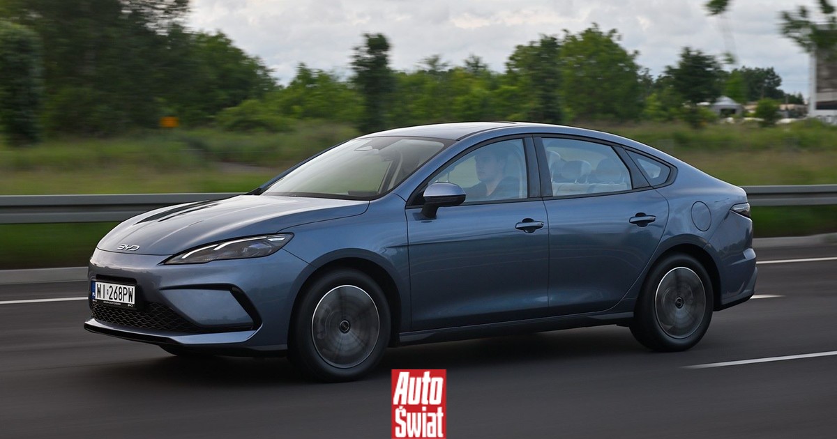 Chińska hybryda z zasięgiem 1050 km i 6-letnią gwarancją. Znam ceny i wyposażenie BYD-a Seal 5 DM-i