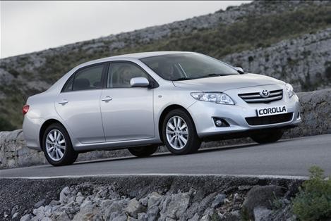 Elżbieta Rafalska (PIS) – Toyota Corolla