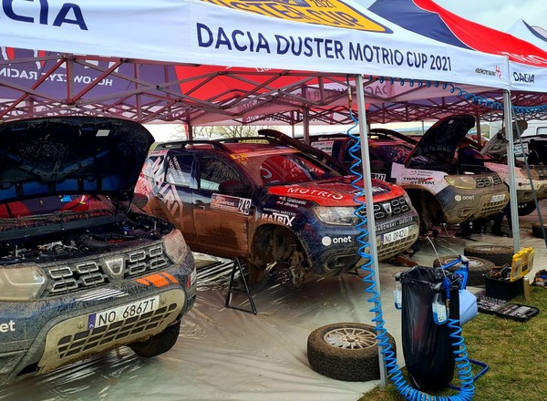 Jazic i Kuszewski zdominowali Dacia Duster Motrio Cup