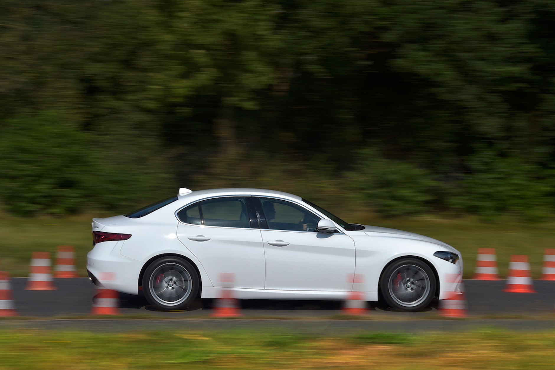 Alfa Romeo Giulia kontra BMW serii 3