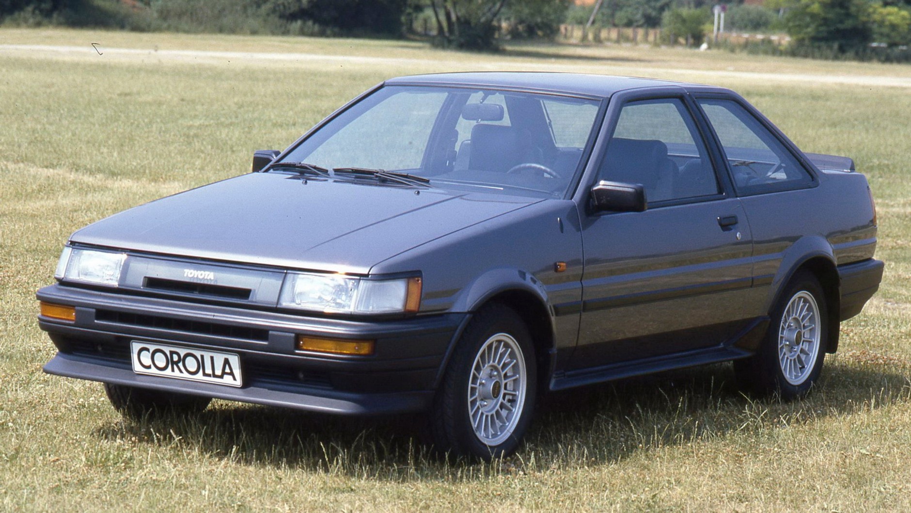 3. Toyota Corolla AE86 (1983-87) - od 39 000 zł