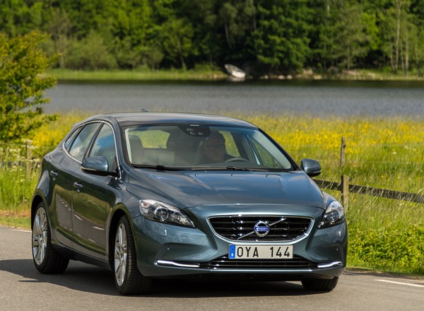 Tańsze Volvo V40