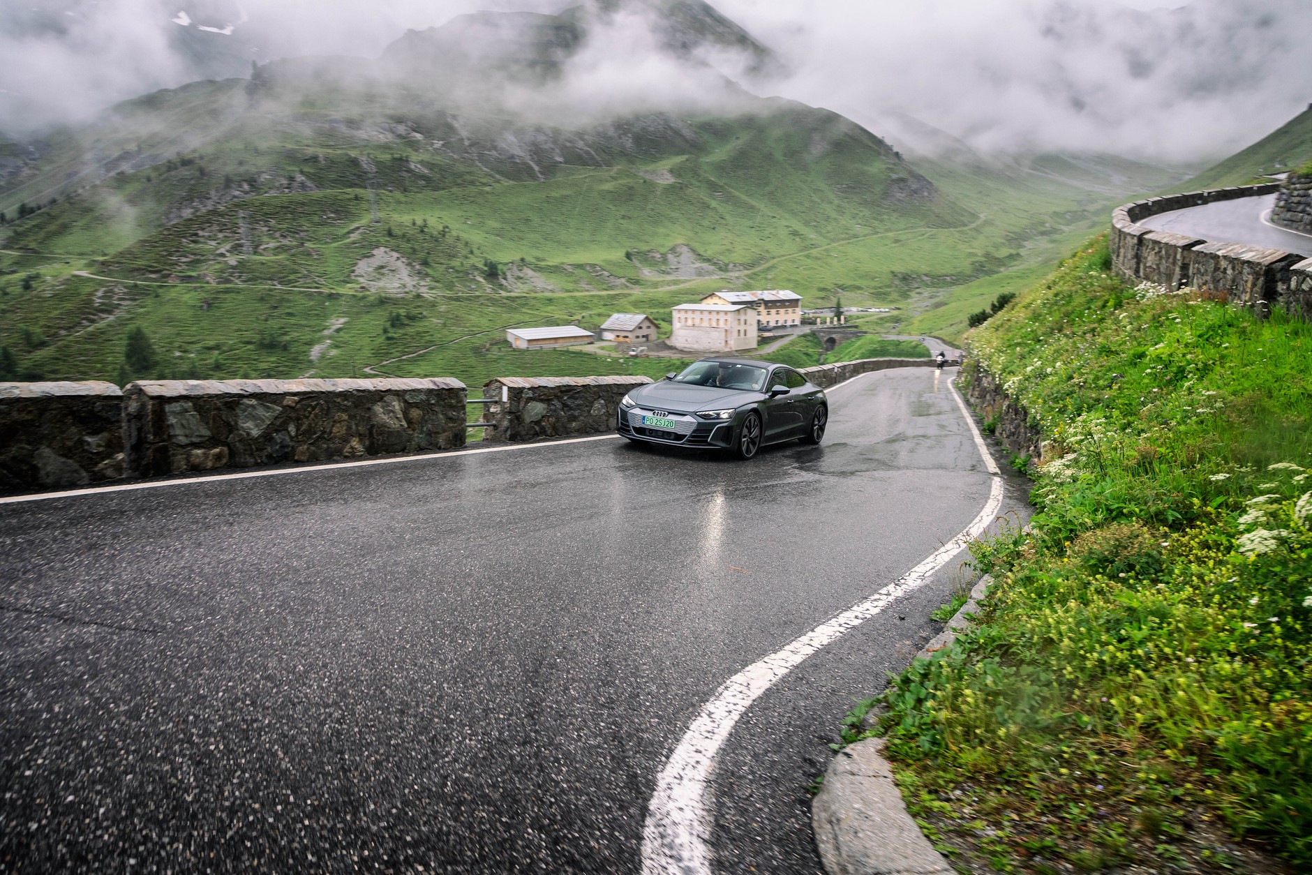 Elektromobilność Alpy Audi e-Tron S Audi e-Tron GT Porsche Taycan