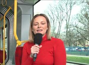 Co łączy elektryczny tramwaj z samochodem na prąd? Nie tylko ich producent