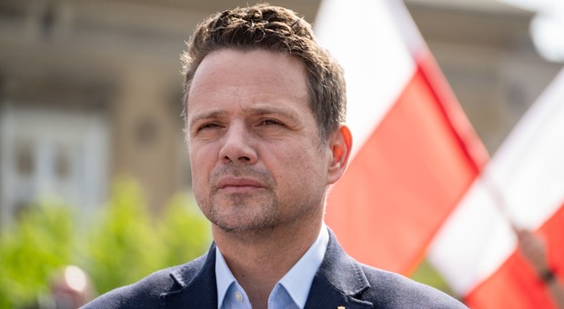 Oto samochód Rafała Trzaskowskiego. Ma ponad 10 lat i sporo wad [ZDJĘCIA]