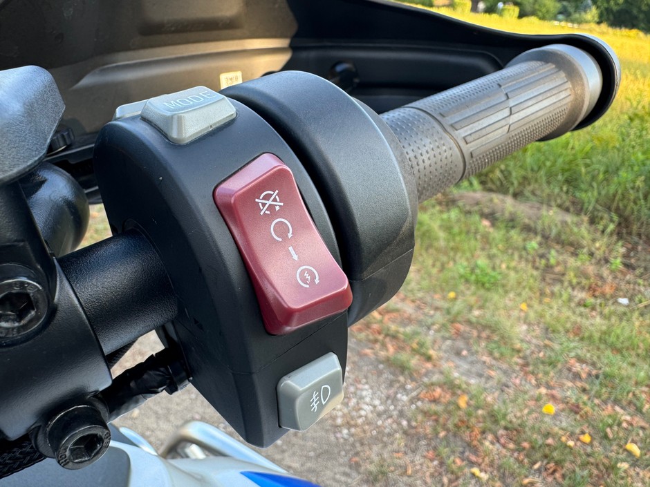 Voge DSX 900