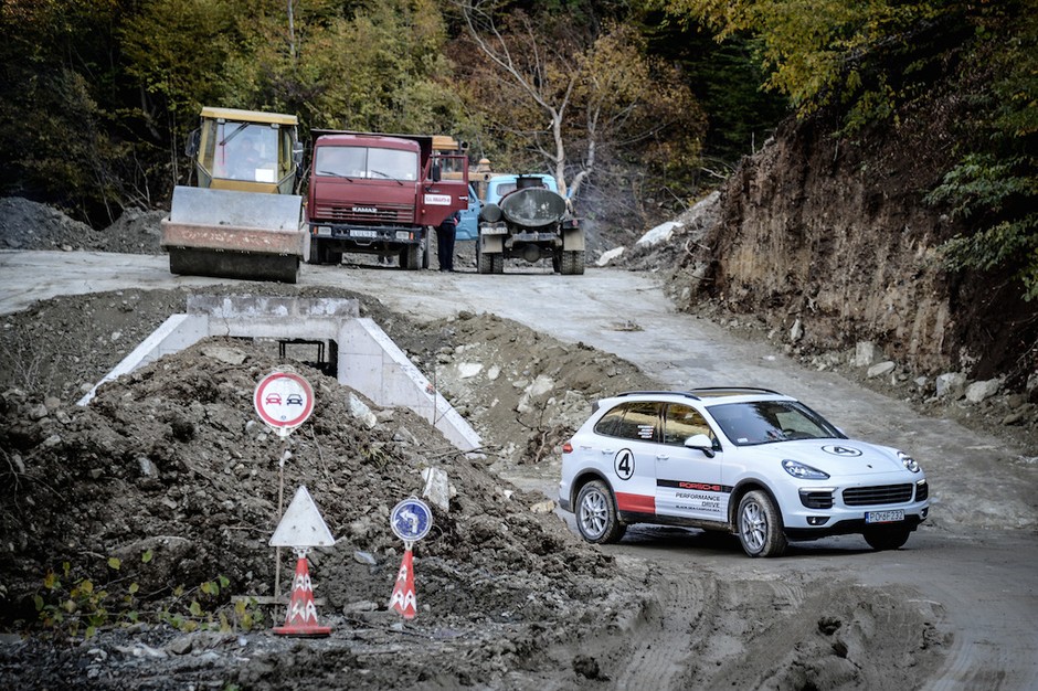 Porsche-Cayenne