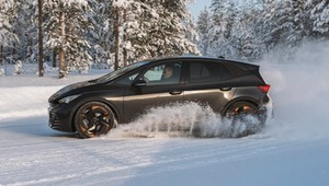 Cupra Born – elektryczna jazda na lodzie