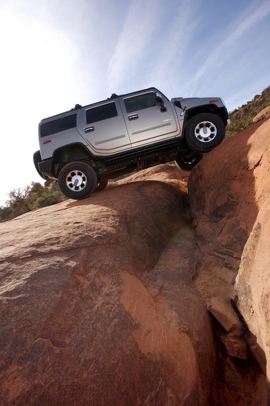Hummer H2 z nowym silnikiem i wnętrzem