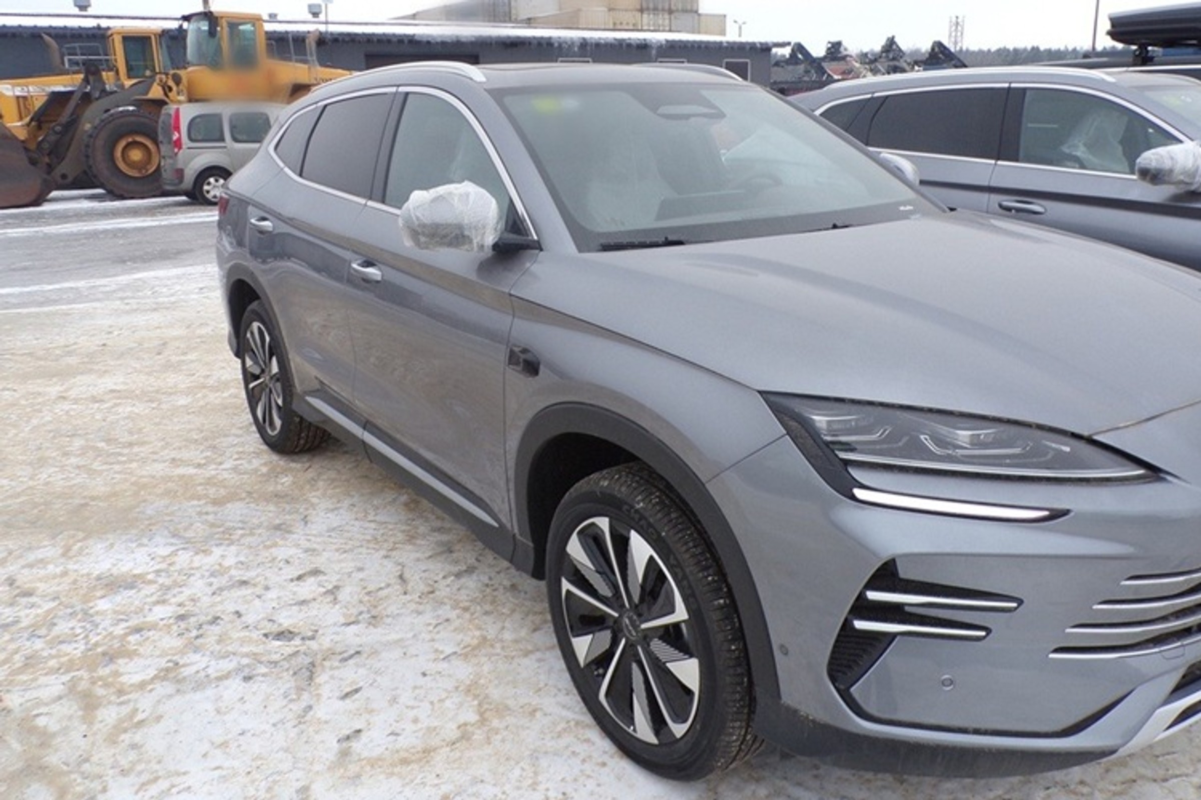 Transport samochodów z Chin zatrzymany na granicy. Brak dokumentów i zaniżone cło