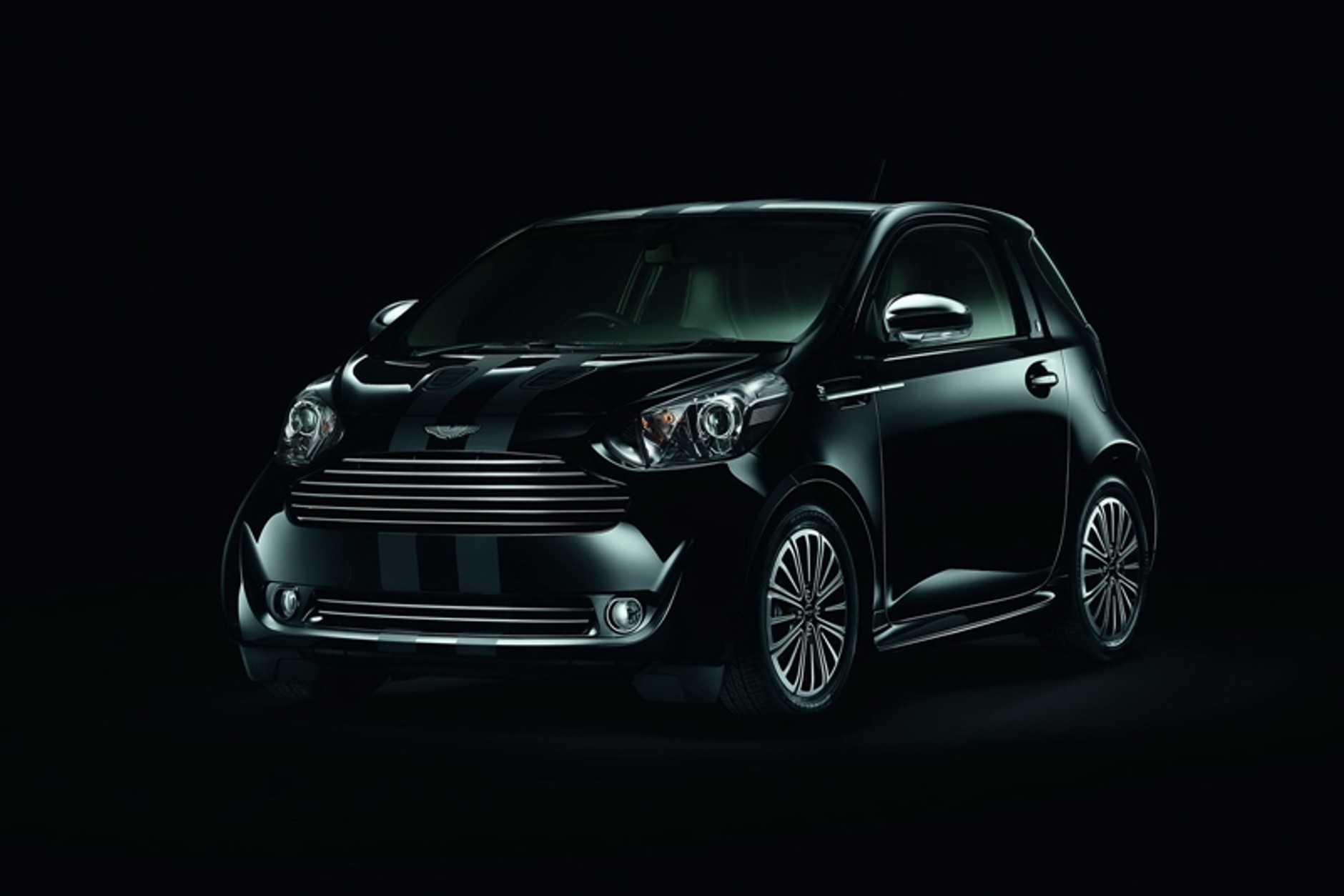 Aston Martin Cygnet – limitowany, drogi, czarno-biały