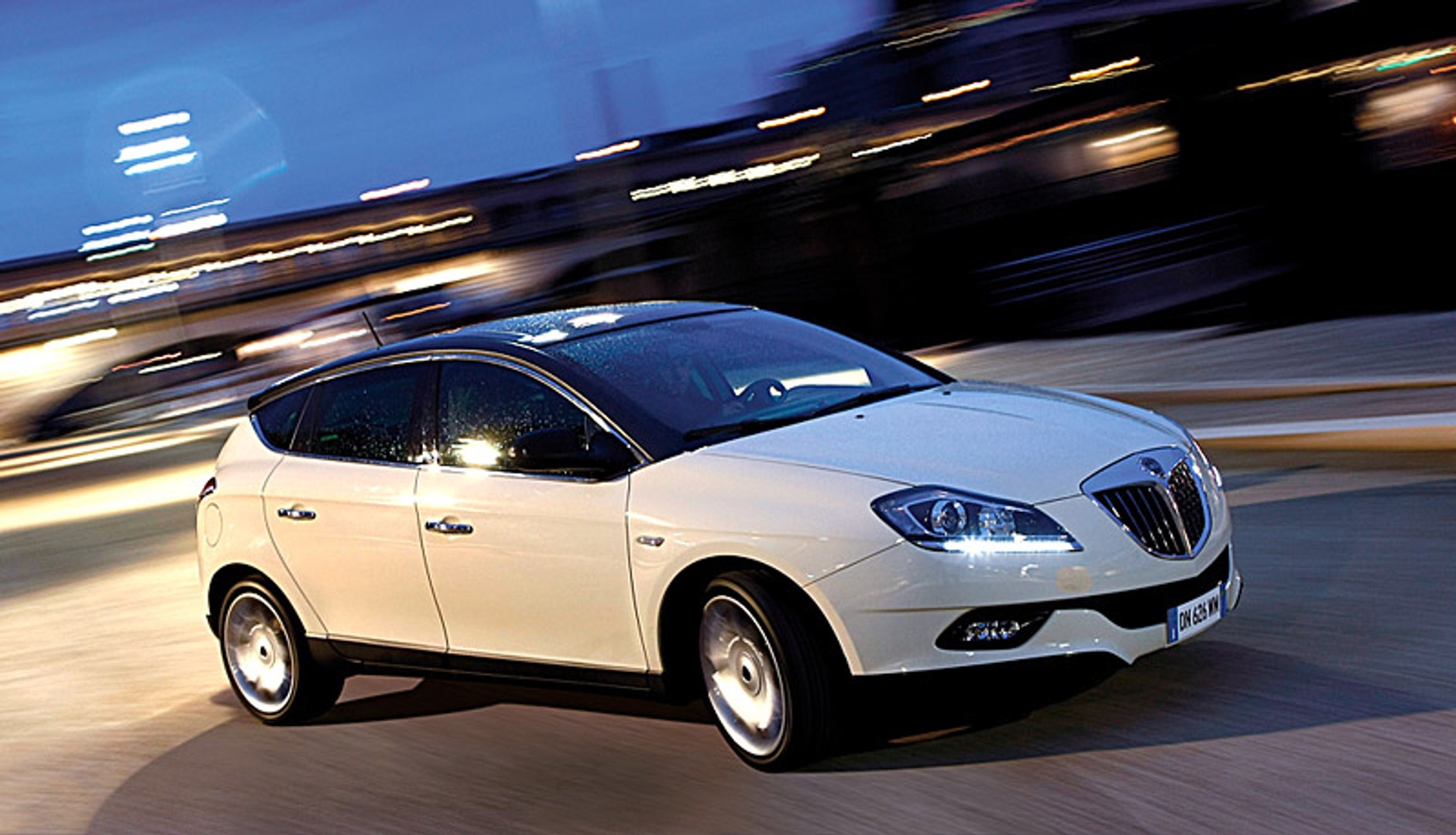 Lancia Delta: cztery nowe silniki i dwie skrzynie biegów