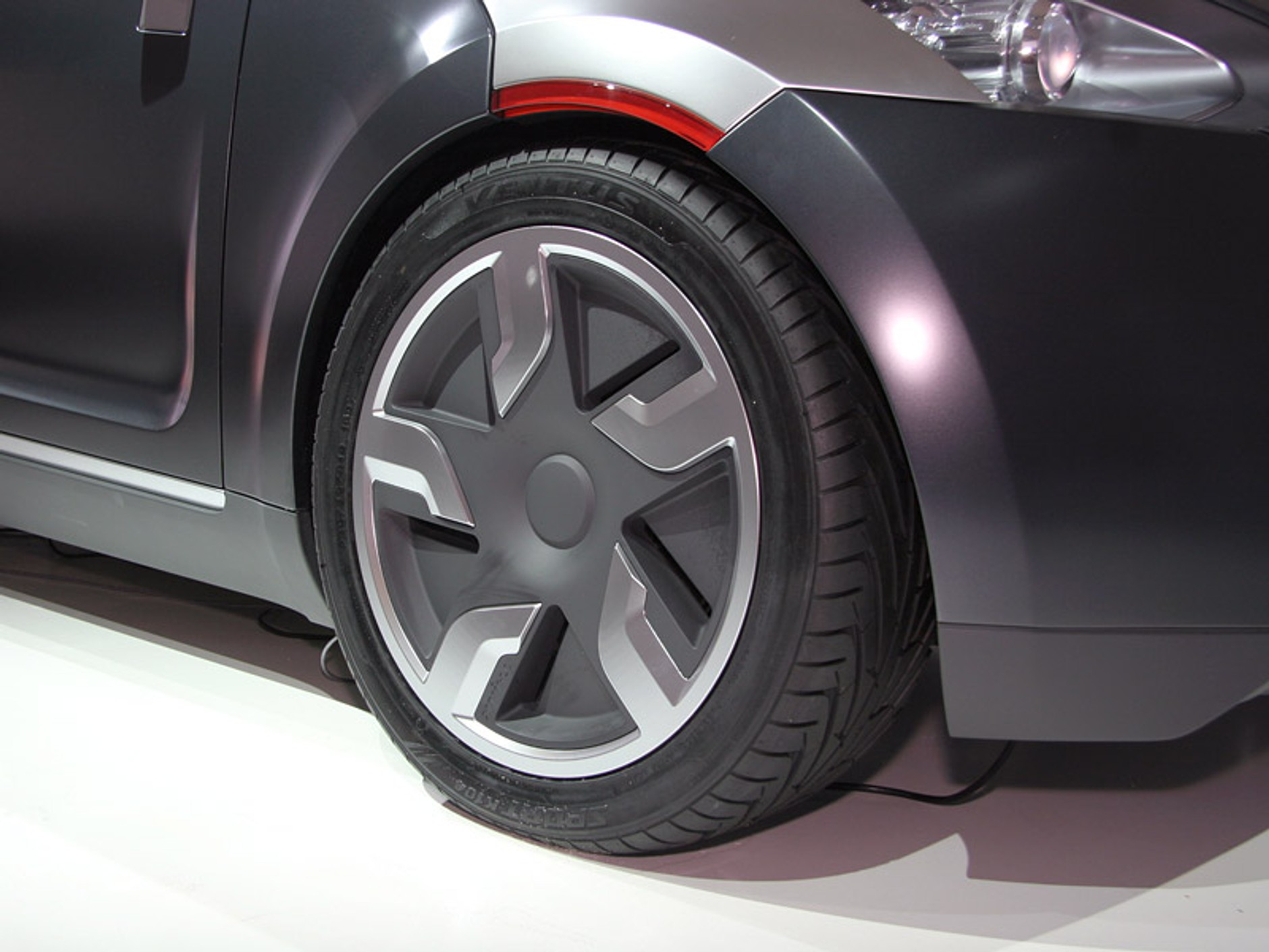 Genewa 2008: TH!NK Ox – nowa platforma elektromobilu