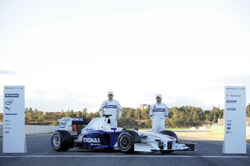 Formuła 1: Robert Kubica sprawdził nowy bolid BMW Sauber - F1.09 (fotogaleria)