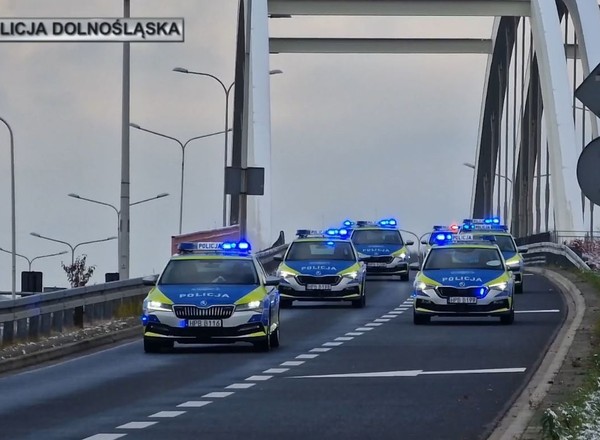 Nowoczesne pojazdy dla Policji we Wrocławiu i Legnicy
