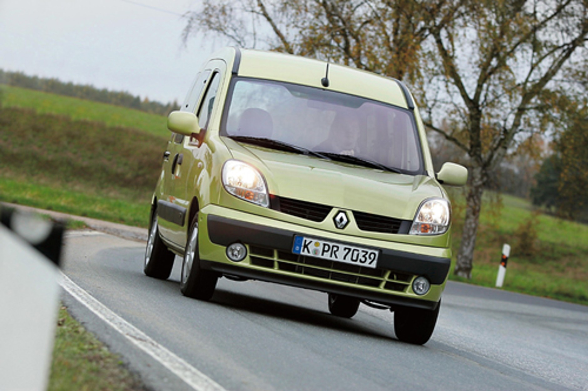 Renault Kangoo kontra Dacia Logan MCV - Prostota jest piękna!