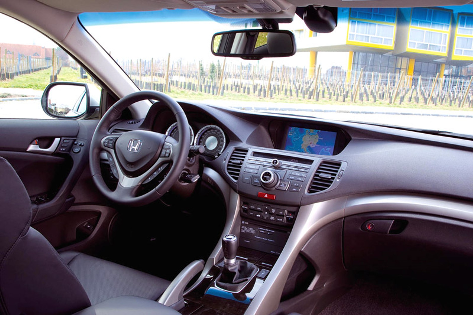 Honda Accord – wysokie tony (dane techniczne, fotogaleria)