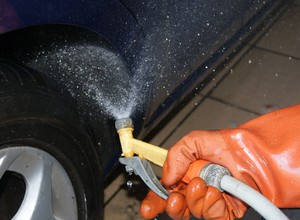 2 sposoby na zabezpieczenie auta przed korozją