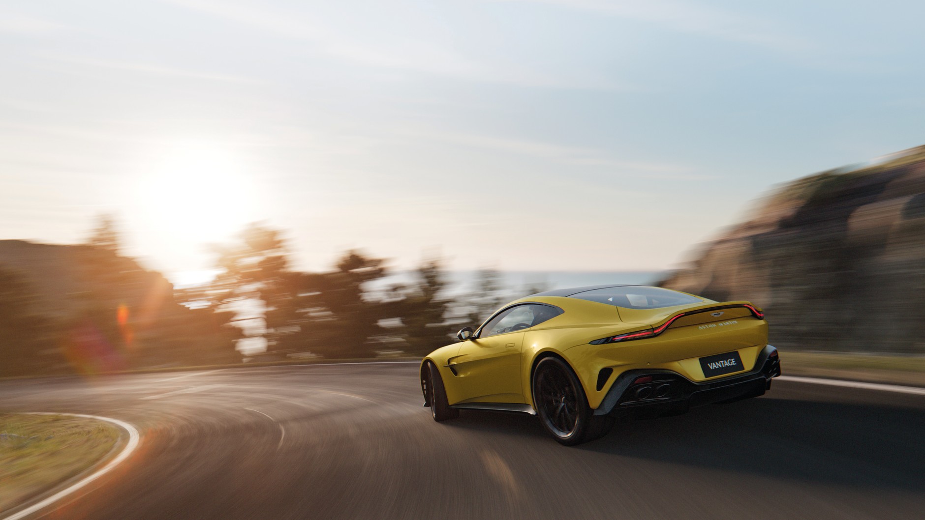 Aston Martin Vantage 2024