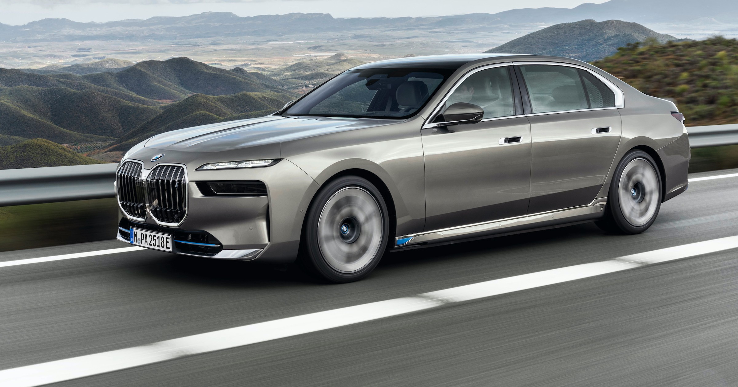 BMW i7