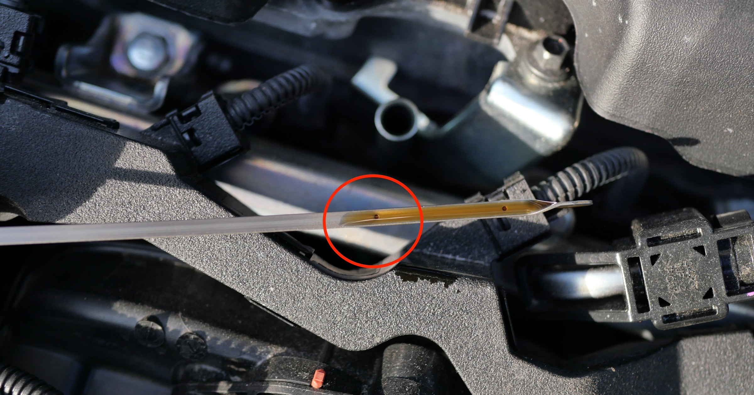 Za dużo oleju w silniku? Niedobrze!