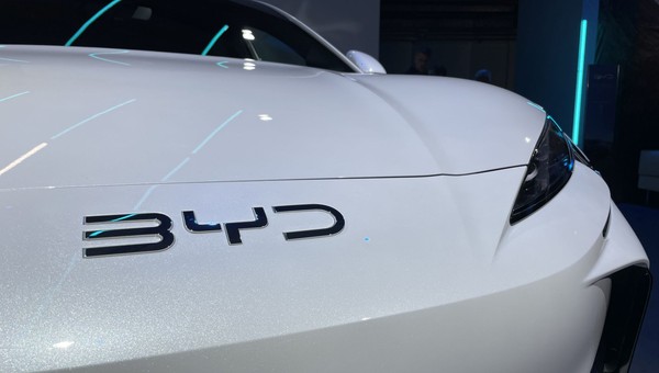 BYD Sealion 7