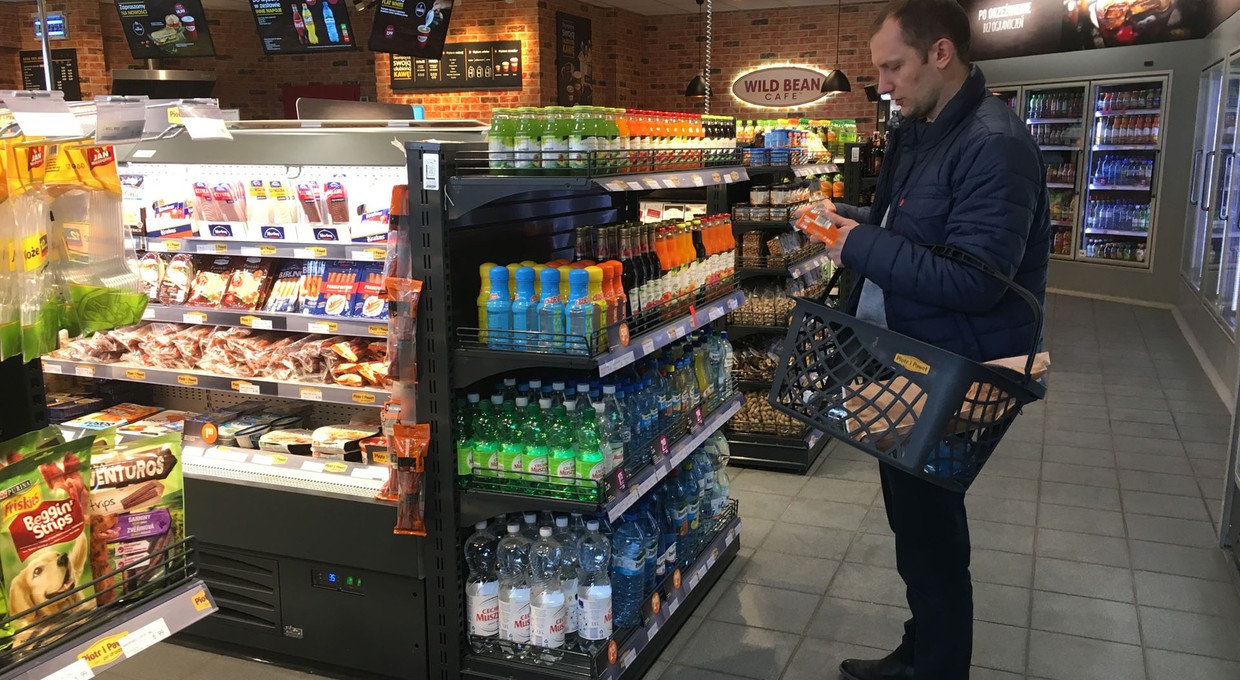 Koniec z alkoholem na stacjach paliw? Minister zdrowia zapowiada zmiany