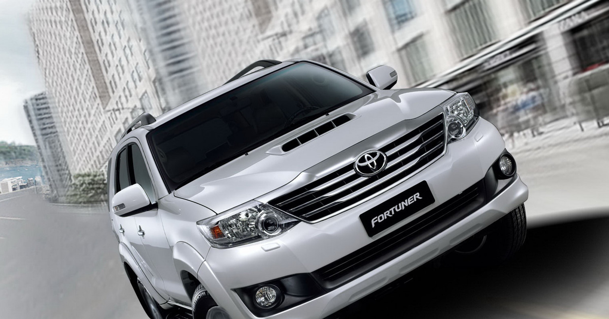 Toyota Fortuner czyli rodzinna wersja Hiluxa