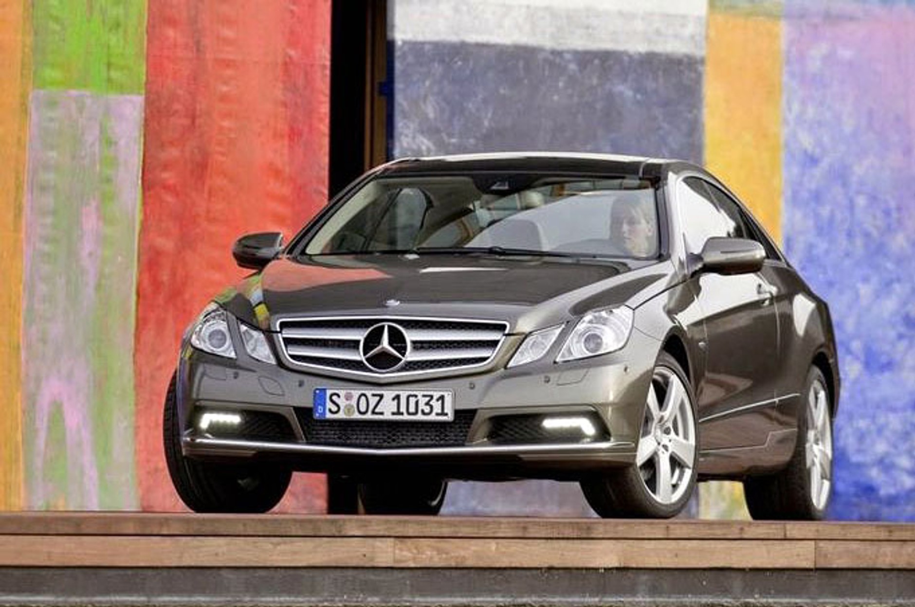Genewa 2009: Mercedes-Benz E-Klasa Coupe - dane techniczne i zdjęcia
