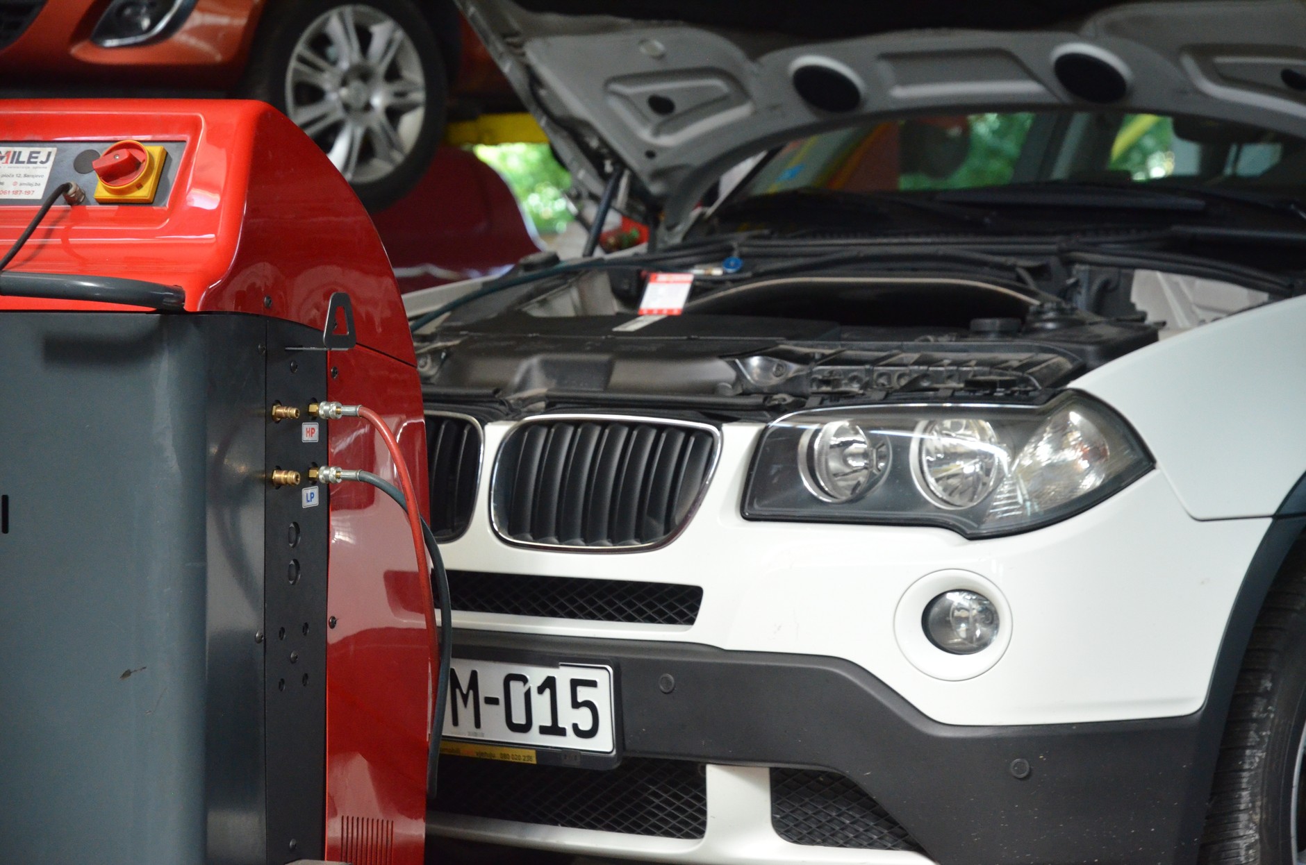 Lepiej sprawdzać klimatyzację przynajmniej raz w roku. Kierowcy, którzy tego nie robią, narażają się na dużo większe wydatki
