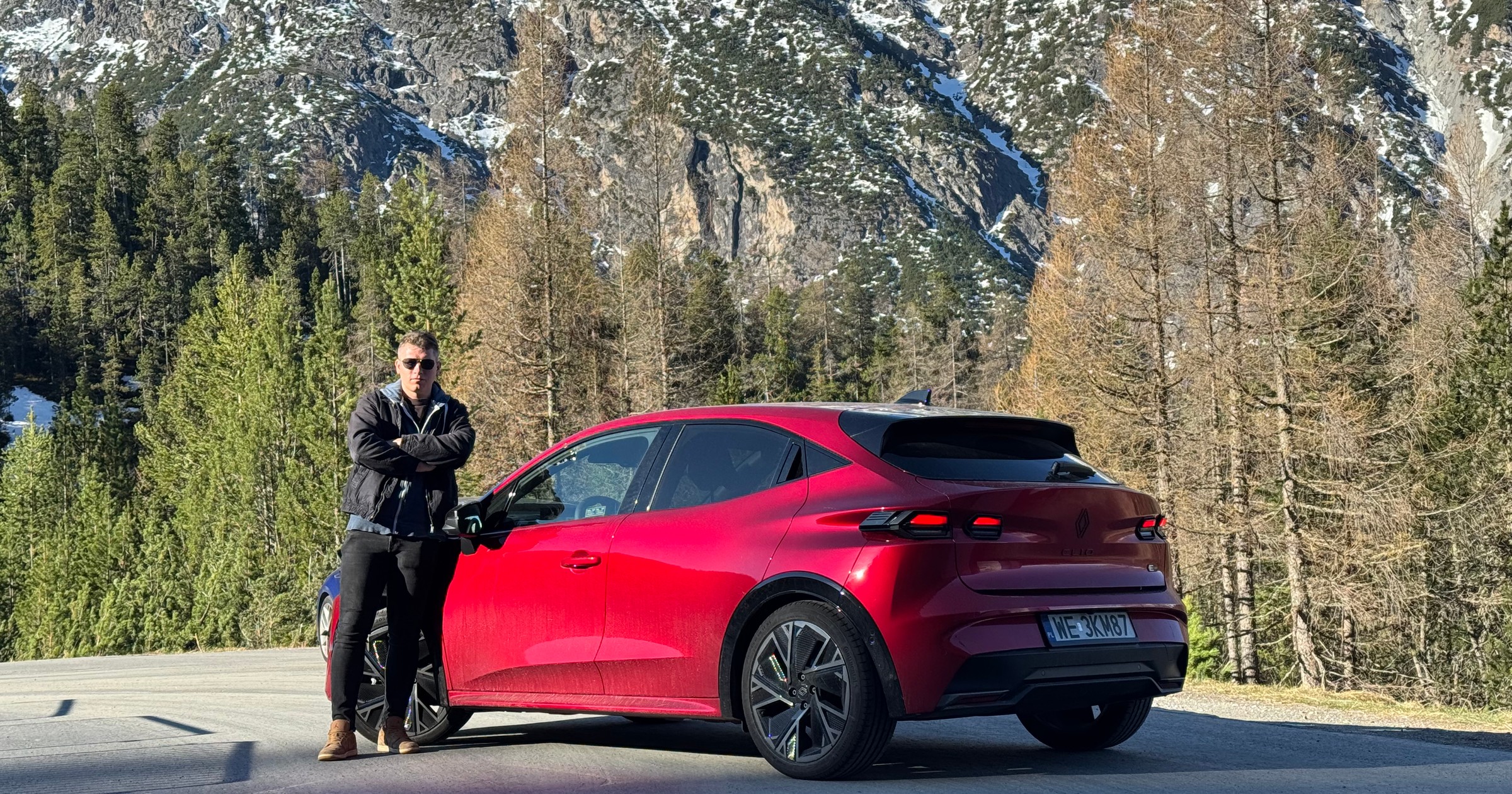 Przejechałem 2600 km hybrydowym Clio. Fenomenalny wynik spalania