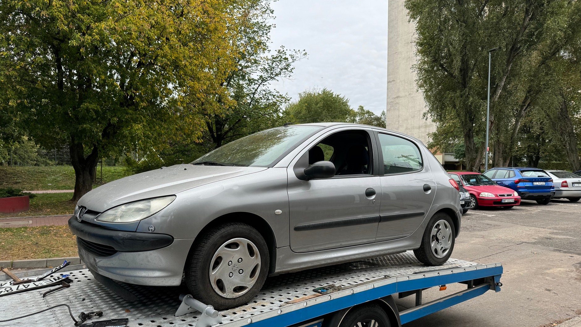 Złomowanie samochodu. Mój Peugeot 206 wybiera się w ostatnią trasę