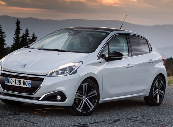 Peugeot 208 FL za 41,7 tys. zł