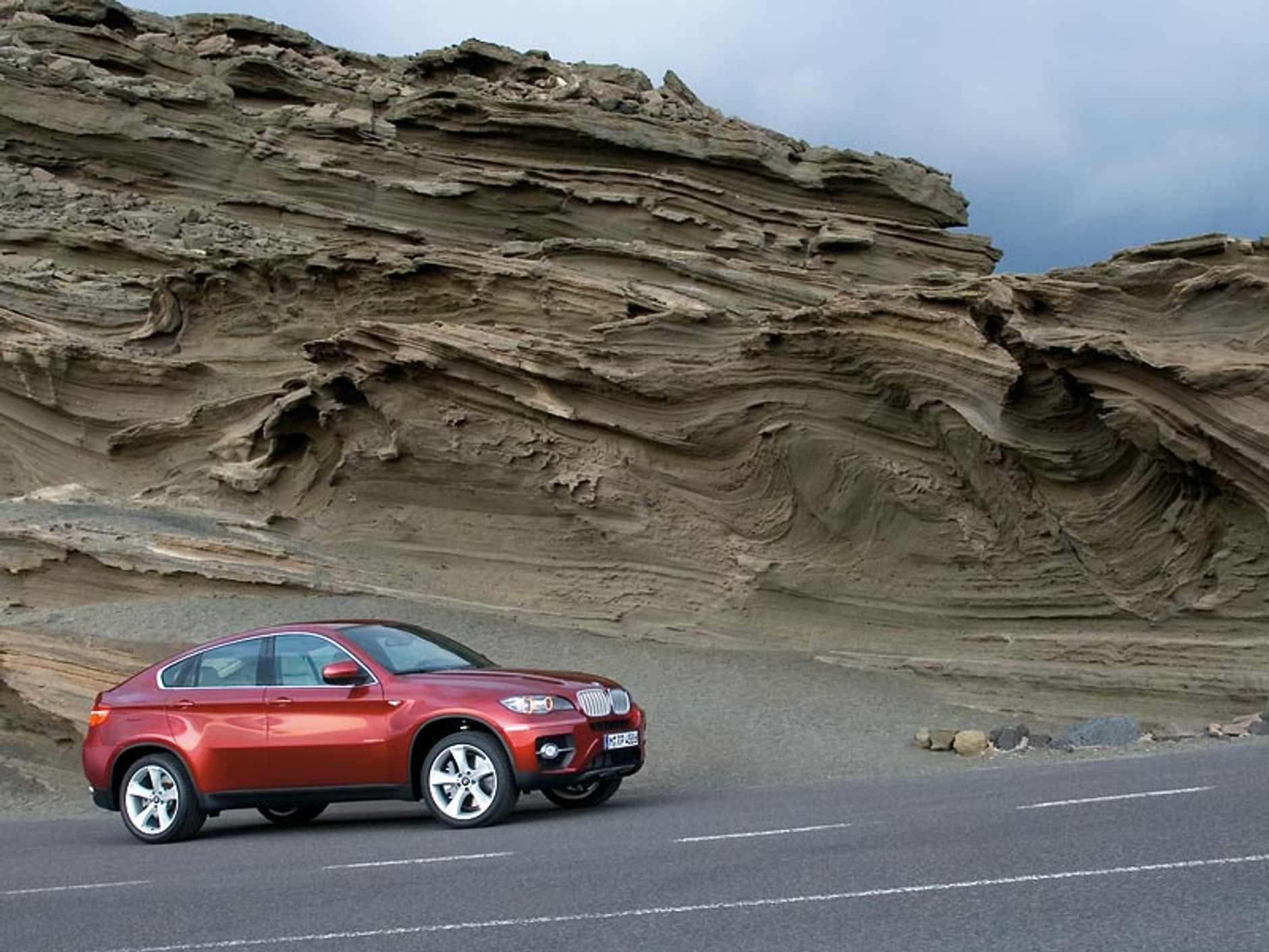 BMW X6 Sports Activity Coupé: fotogaleria, wideo i dane techniczne