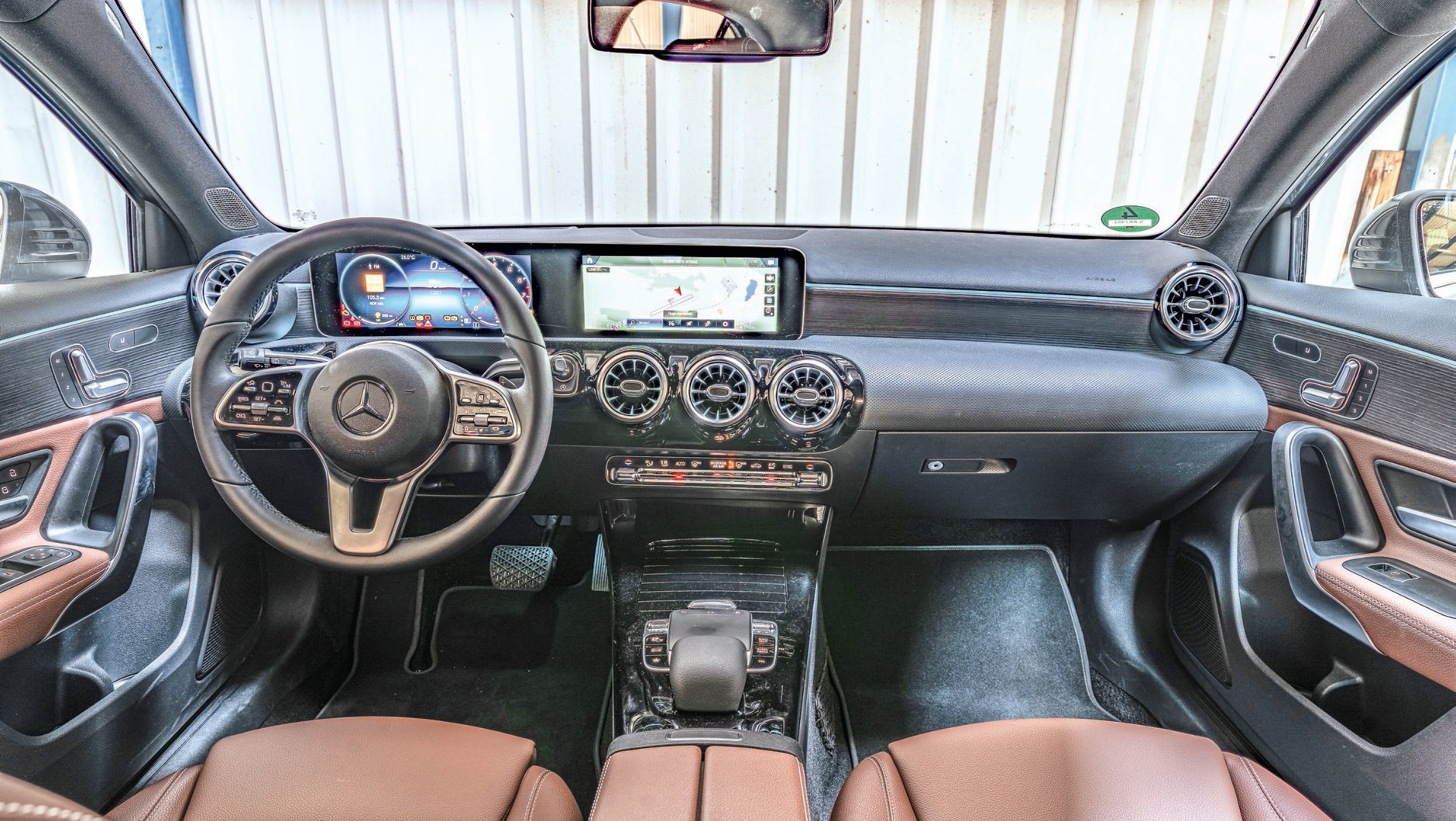 Mercedes A200 - kokpit