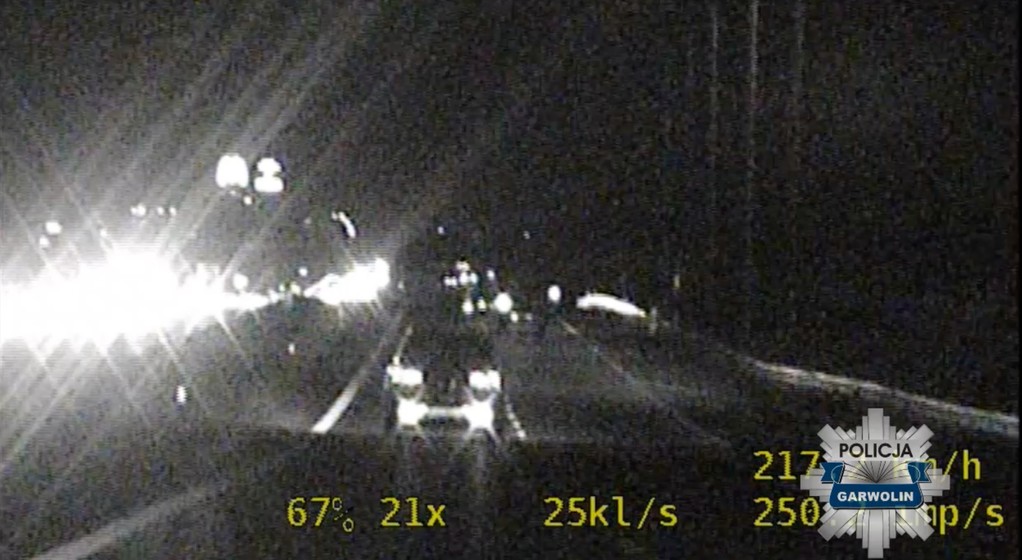 Kierowca jechał drogą ekspresową S17 z prędkością 215 km na godz.