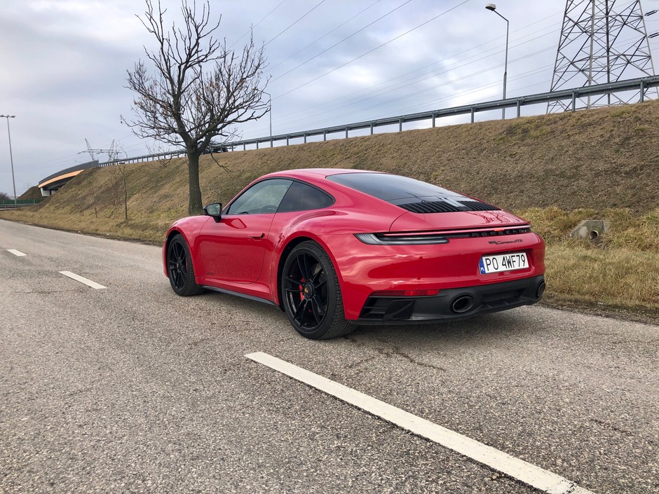 Porsche 911 Carrera GTS