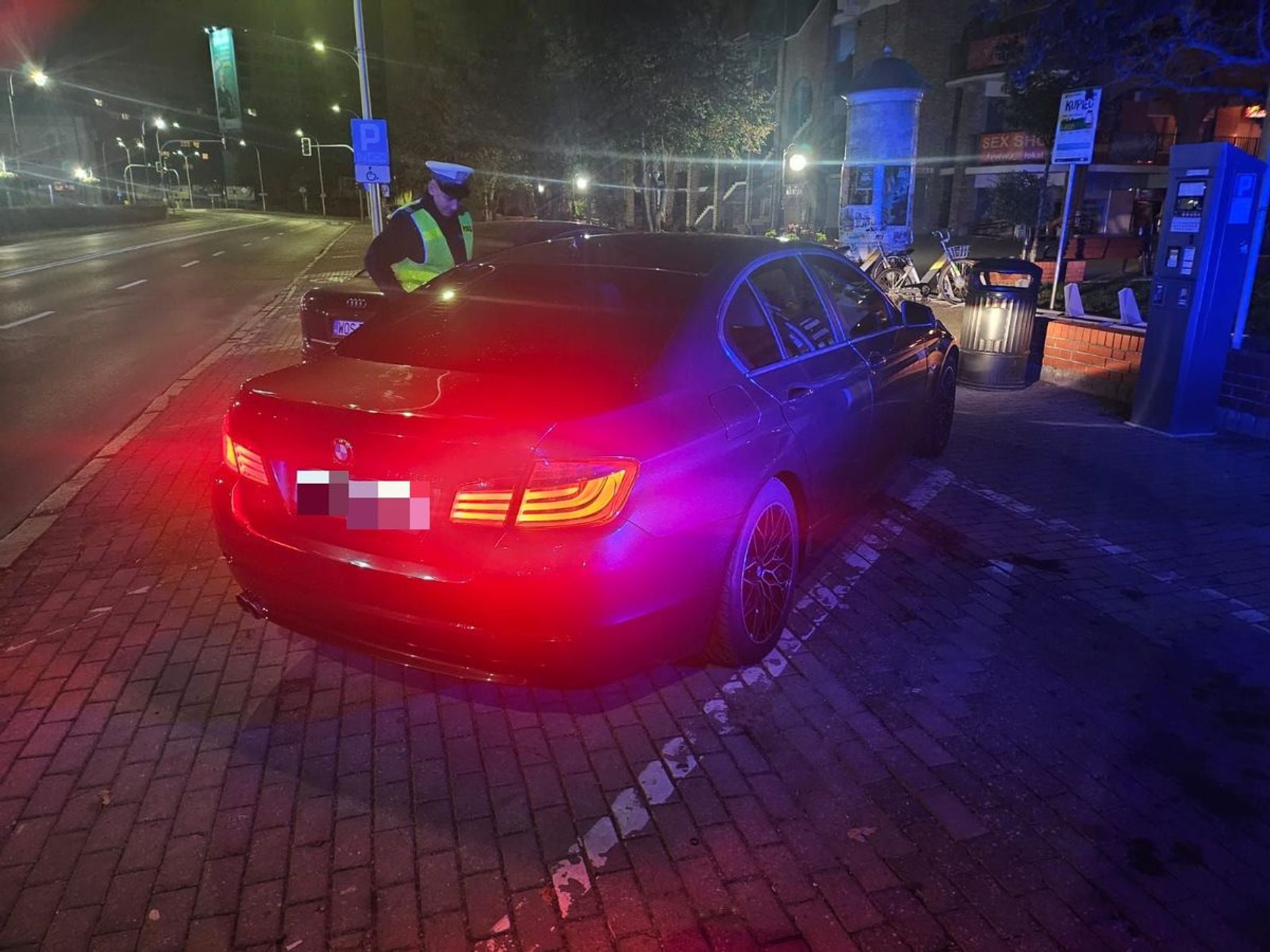 Policjanci z Ostrołęki sprawdzali w zasadzie tylko dwie rzeczy. Dowody rejestracyjne "leciały" jeden po drugim