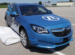 Zewnętrzny airbag ZF - ochrona auta przed… innym autem